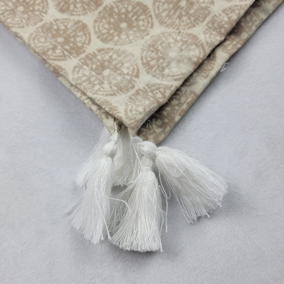 NWOT linen blend Threshold square table throw 50" x 50" - Picture 4 of 7